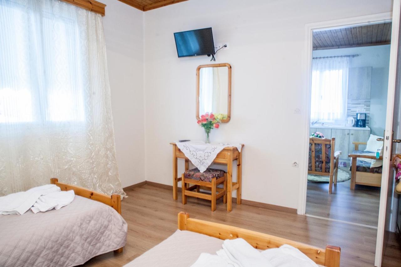 Casa Serena Asprogerakata Luaran gambar