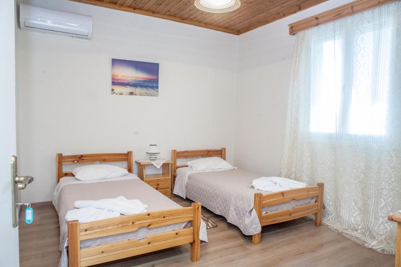 Casa Serena Asprogerakata Luaran gambar