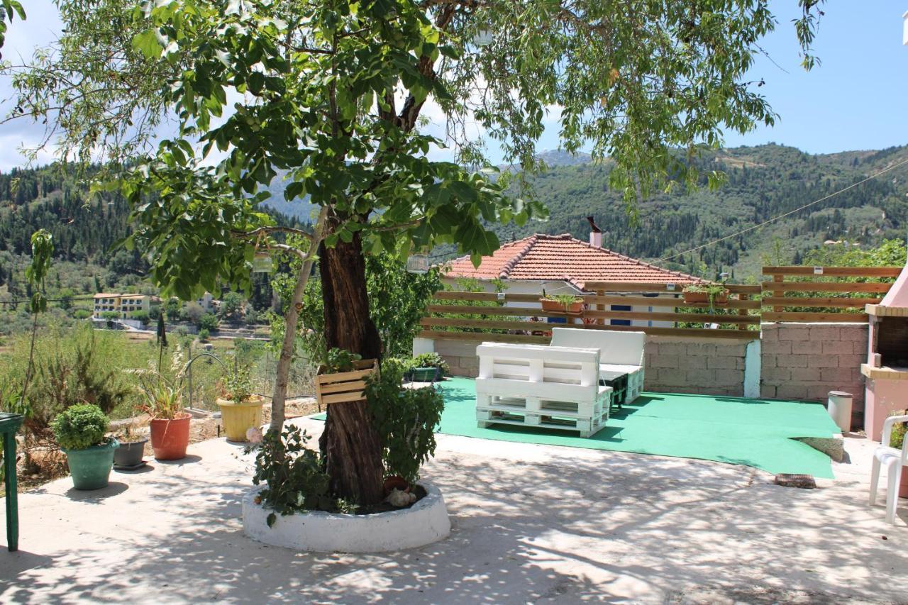 Casa Serena Asprogerakata Luaran gambar